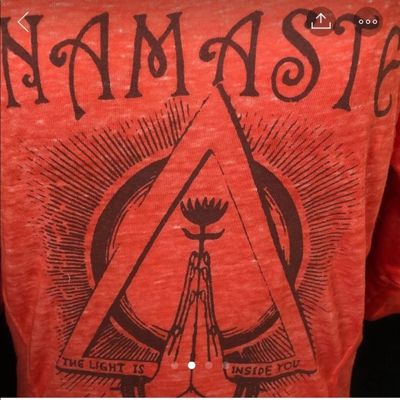 Lucky namaste shirt - Picture 2 of 4